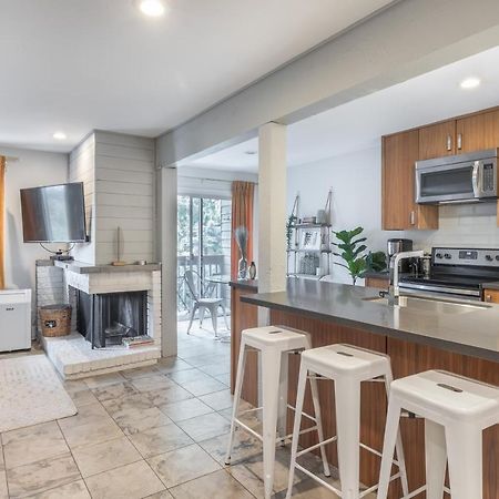 Updated Whistler Creek Studio With Parking Exteriör bild