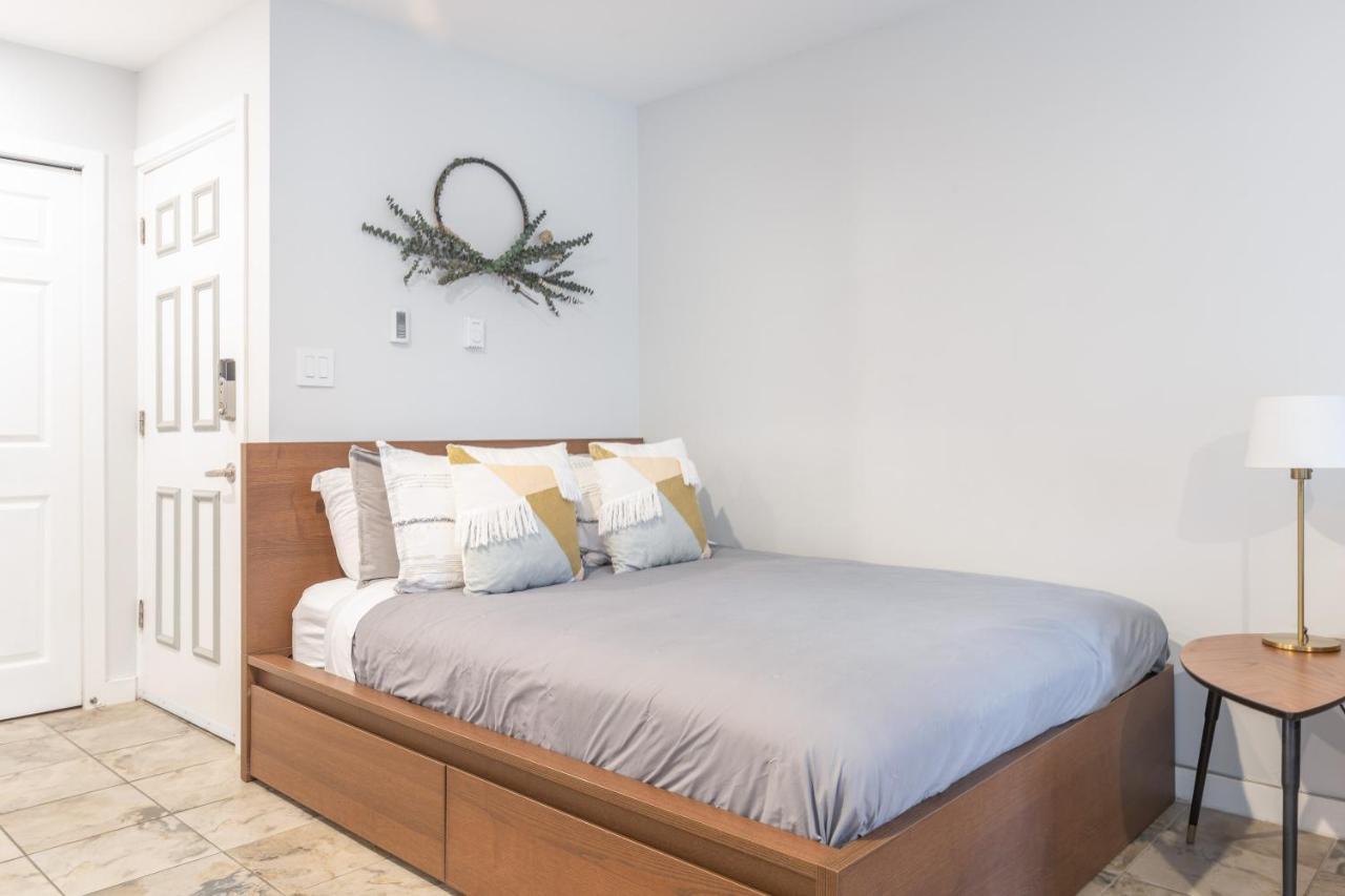 Updated Whistler Creek Studio With Parking Exteriör bild